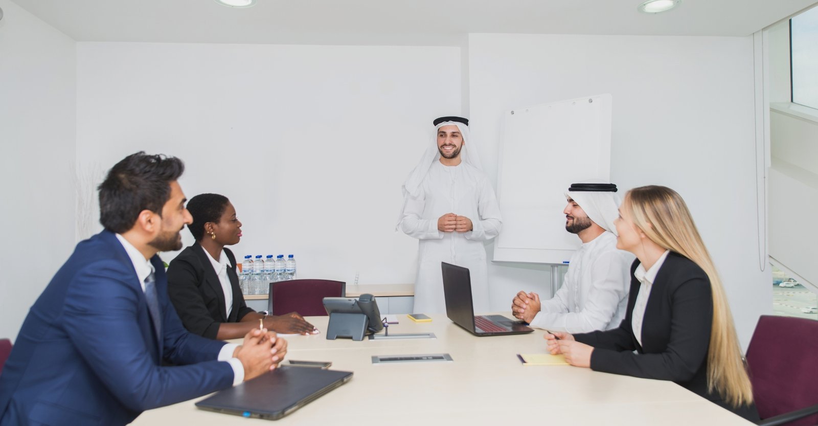 Why Choose Line HR Management for UAE Jobs?